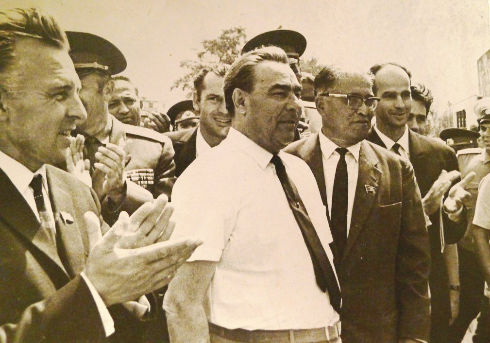 Советские таджики. Брежнев 1 секретарь ЦК Молдавии. 1970 Брежнев в Ашхабаде.